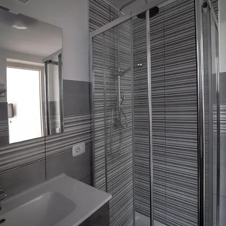 Pindemonte باليرمو