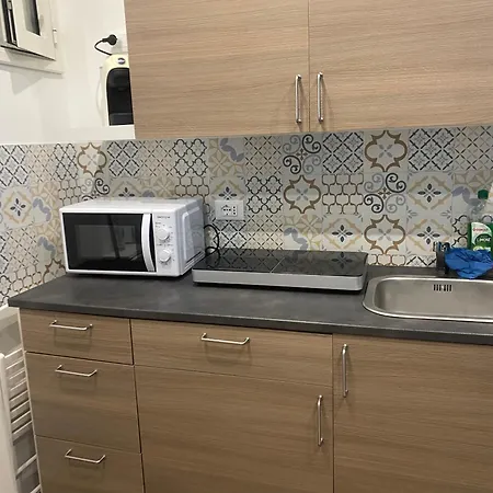 شقة Pindemonte باليرمو