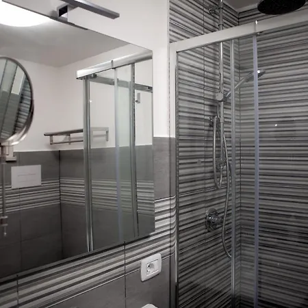 아파트 Pindemonte